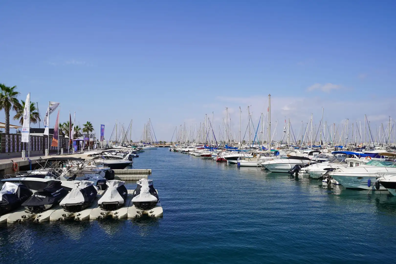 Vista exterior de Apartamento de alquiler en Torrevieja con Aire acondicionado, Terraza y Piscina
