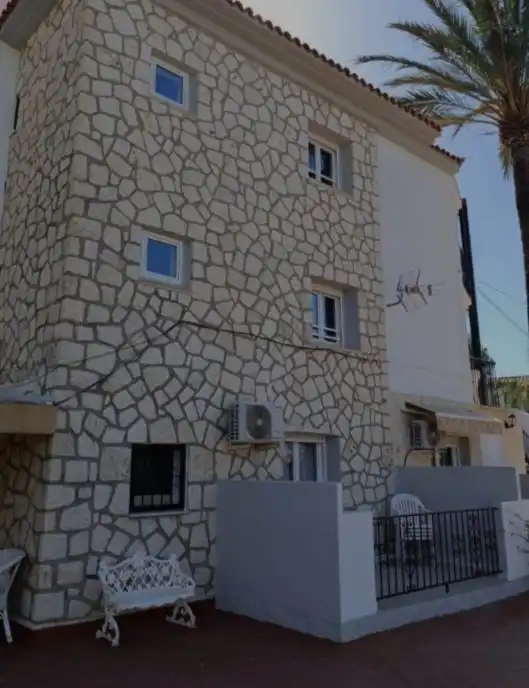 Außenansicht von Gebäude zum Verkauf in Altea