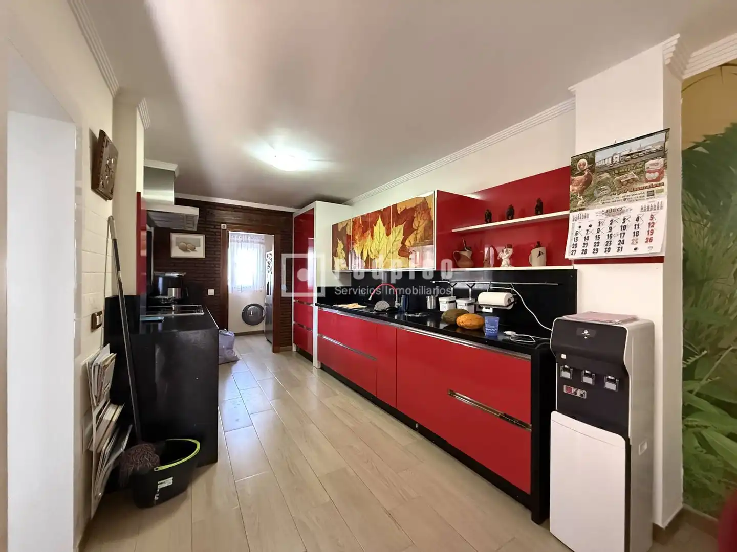 Cuina de Casa o xalet en venda en Alhaurín de la Torre amb Aire condicionat, Jardí privat i Terrassa