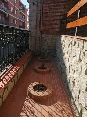 Terrasse von Haus oder Chalet zur Miete in Yuncler mit Klimaanlage und Heizung