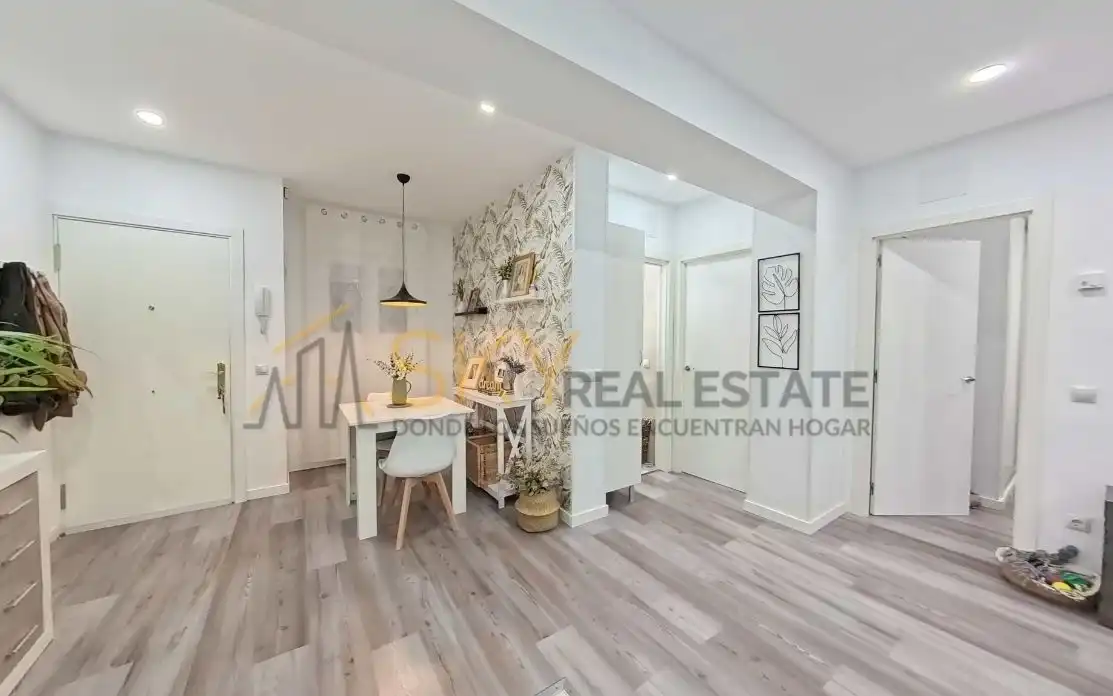 Exterior view of Flat for sale in Madrid  with Air Conditioner and Heating