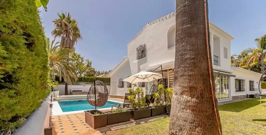 Exterior view of Houses for rent in Marbella  with Terrace and Swimming Pool