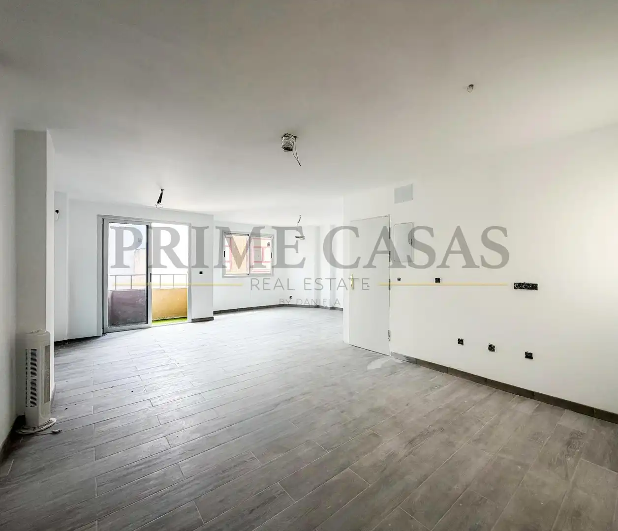 Vista exterior de Ático en venta en Las Palmas de Gran Canaria con Balcón