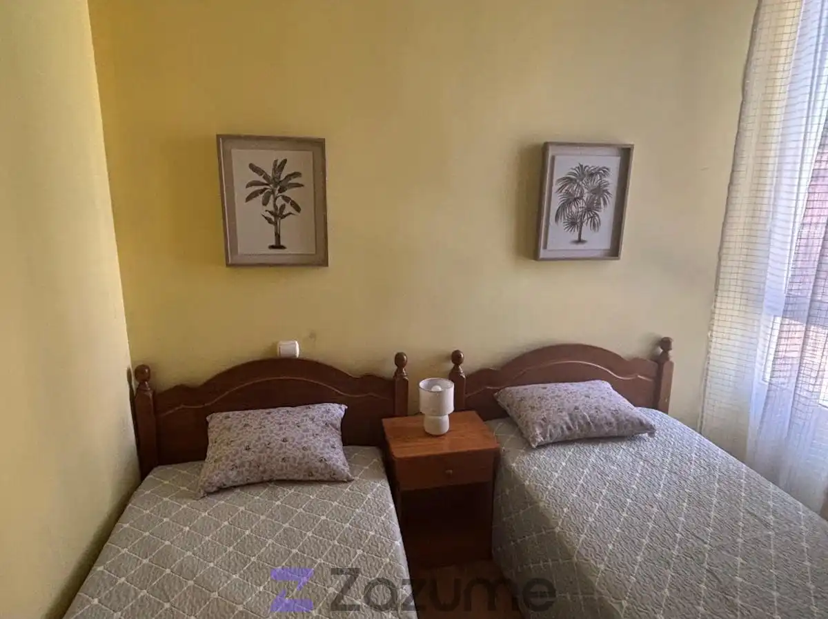 Bedroom of Apartments for rent in Burgos  with Heating, Furnished and Oven