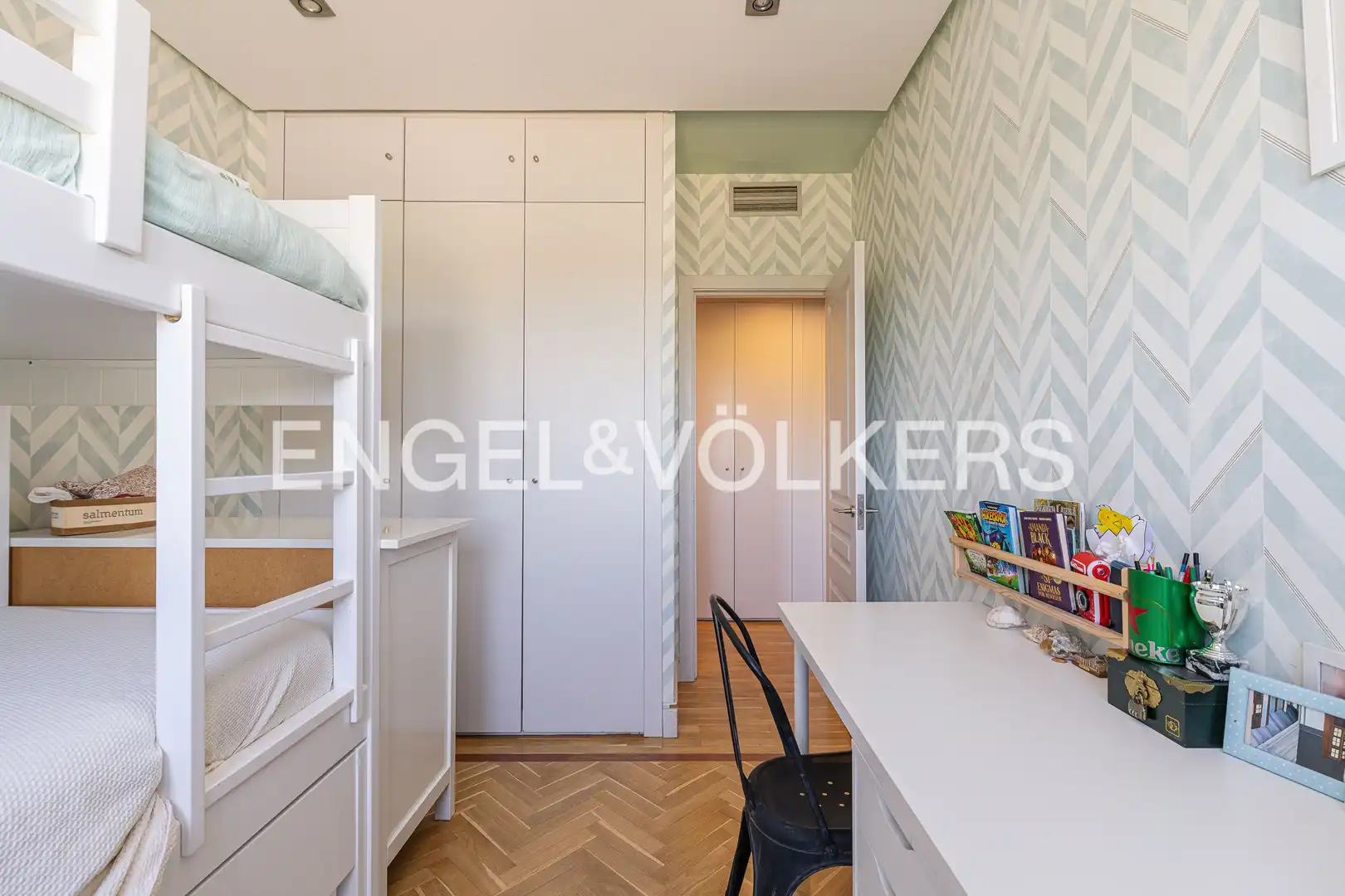 Bedroom of Duplexes for sale in Madrid  with Air Conditioner, Heating and Terrace