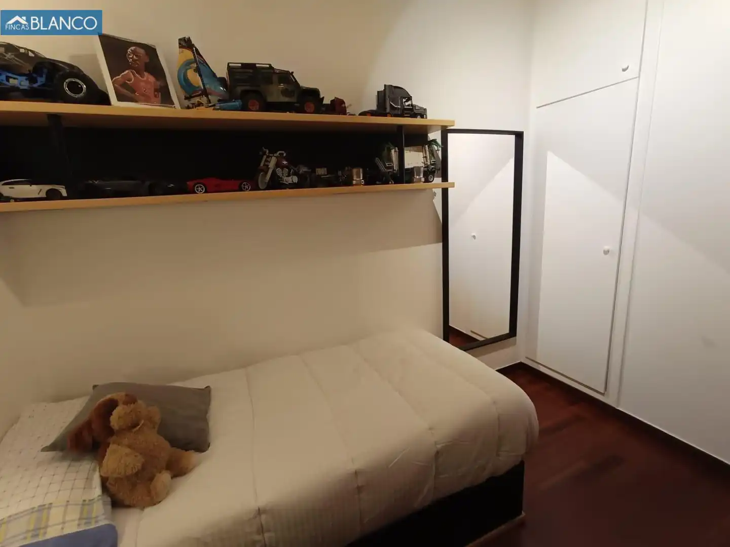 Habitación de Piso en venta en L'Hospitalet de Llobregat con Aire acondicionado, Calefacción y Parquet