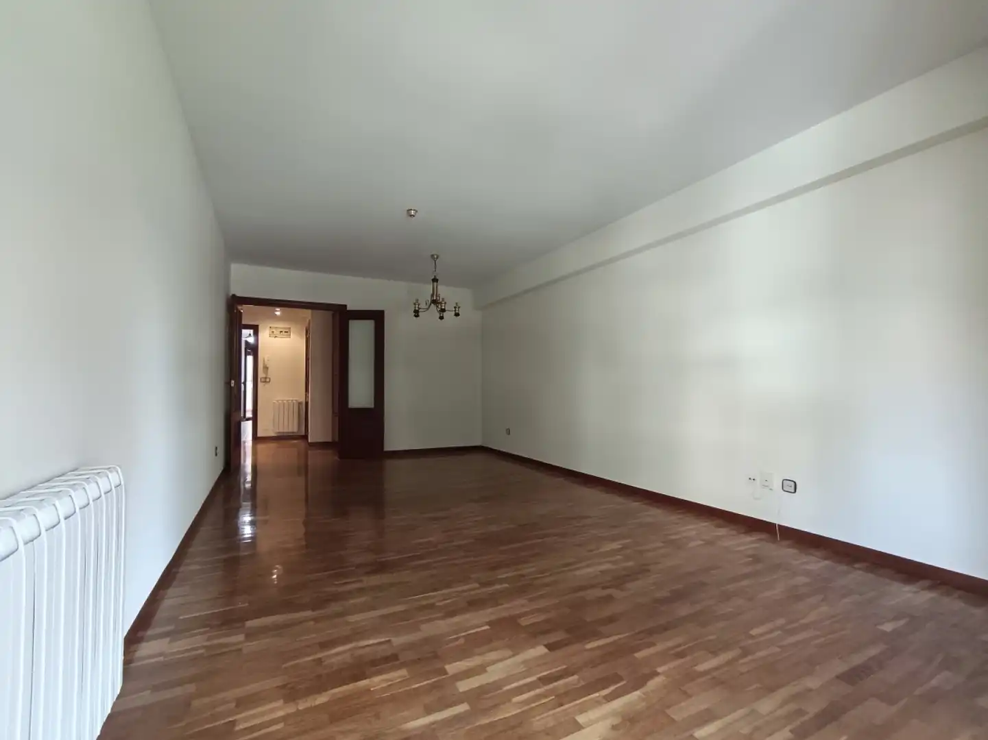 Sala de estar de Piso de alquiler en Gijón  con Calefacción, Parquet y Terraza