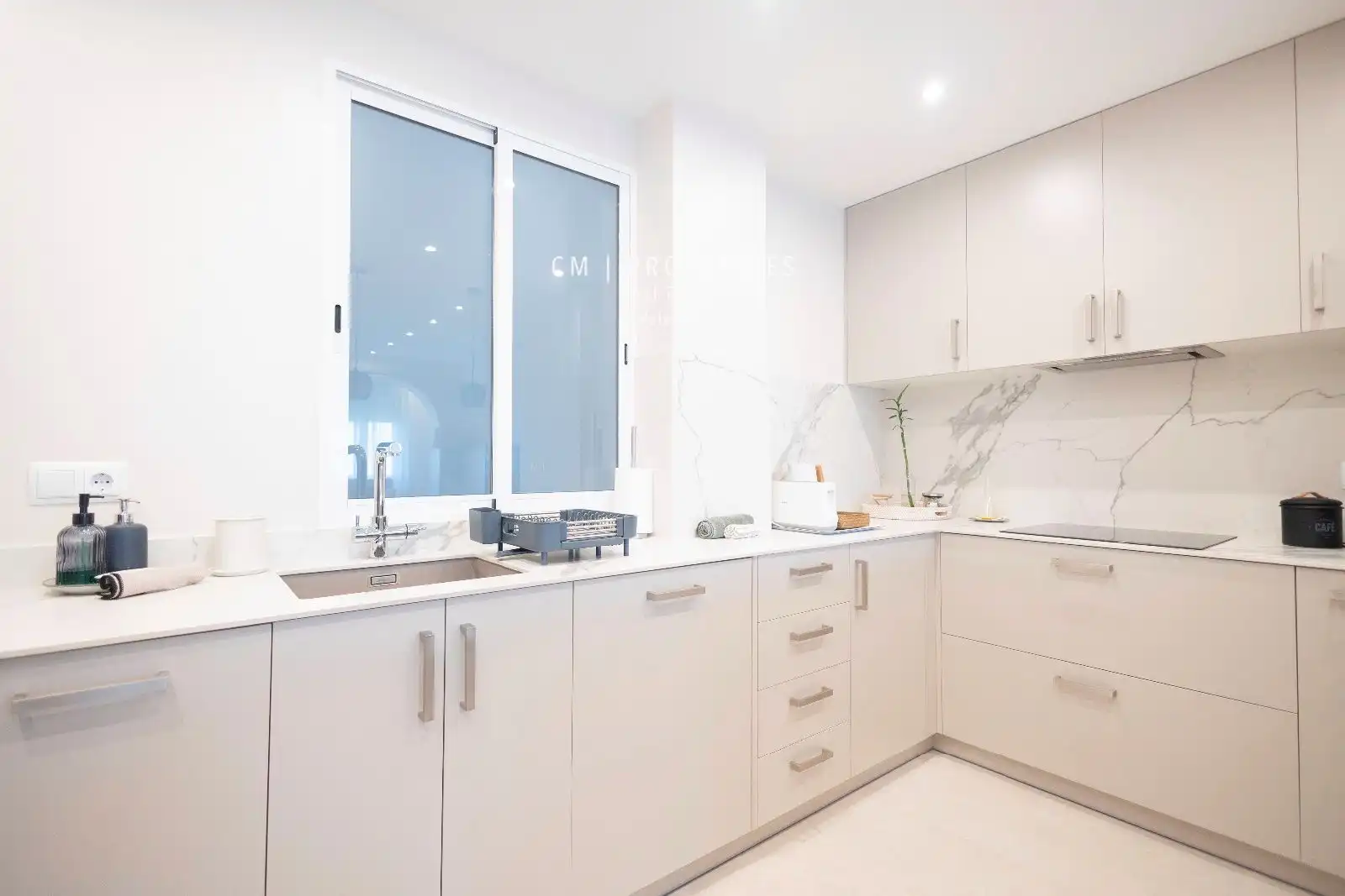 Wohnung zur Miete in Marques del Turia, Gran Via