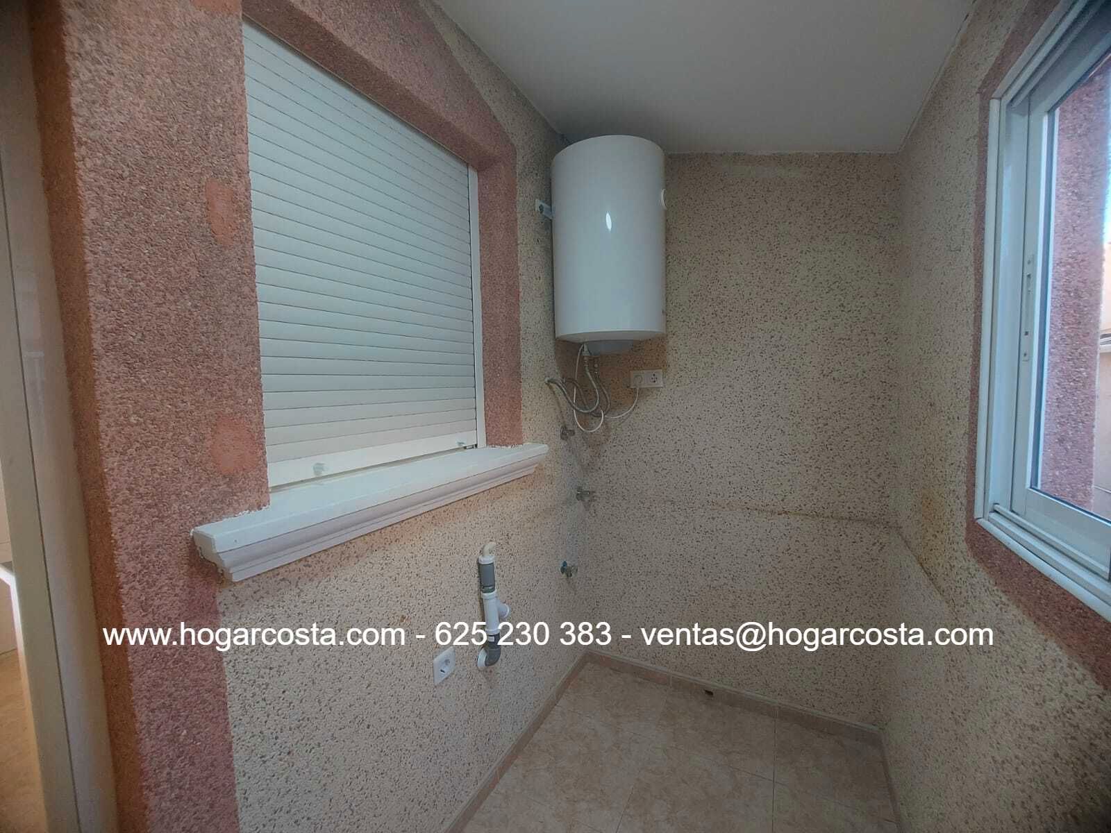 Bathroom of House or chalet for sale in Algorfa  with Private garden, Terrace and Oven