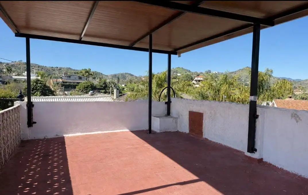 Terrasse von Country house zum Verkauf in Coín mit Privatgarten, Terrasse und Schwimmbad
