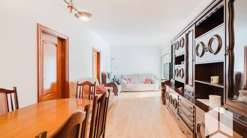 Foto 4 de Piso en venta en Avinguda de Manuel Girona, Castell - Poble Vell, Castelldefels