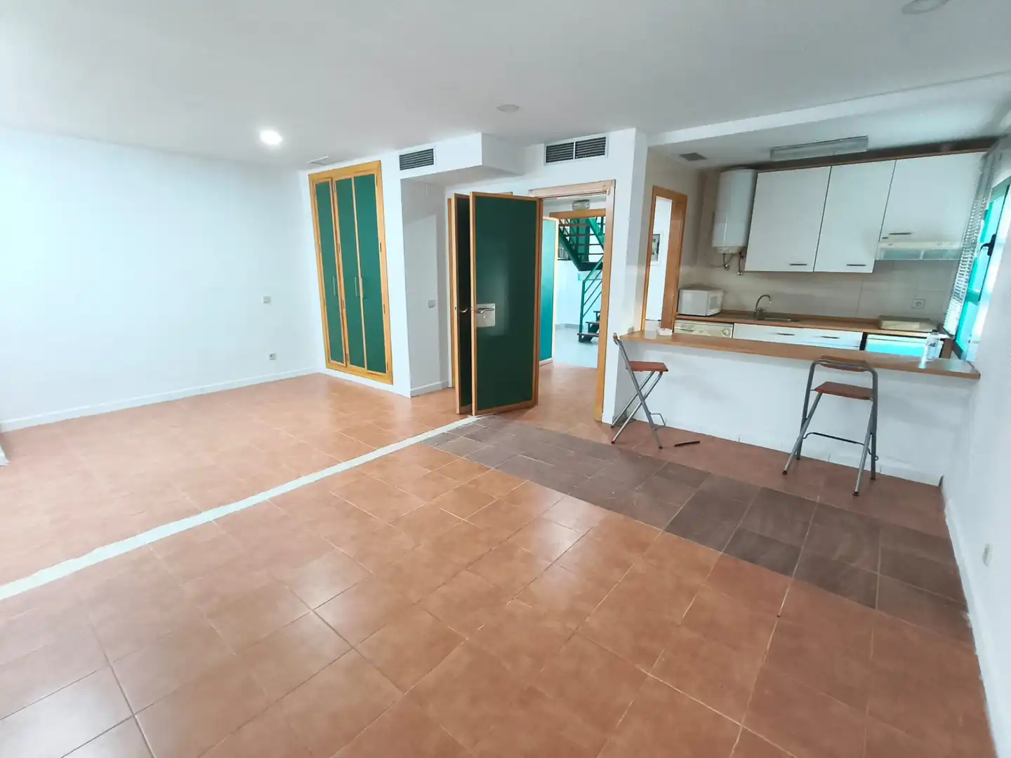 Fabrikhallen zur Miete in Rivas Futura