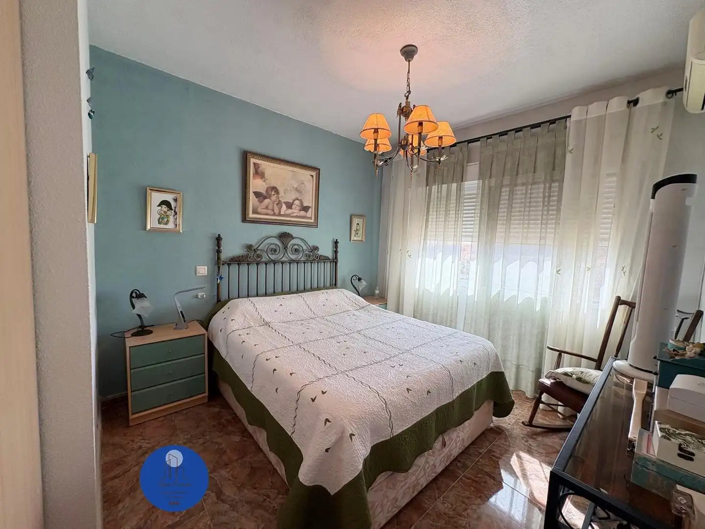 Dormitori de Casa adosada en venda en Yuncler amb Aire condicionat, Calefacció i Jardí privat