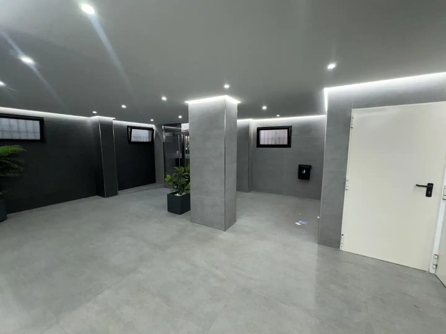 Room in Avenida Nehemias, Santa Cristina - San Rafael
