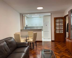 Sala d'estar de Apartament de lloguer en A Coruña Capital  amb Calefacció, Parquet i Traster