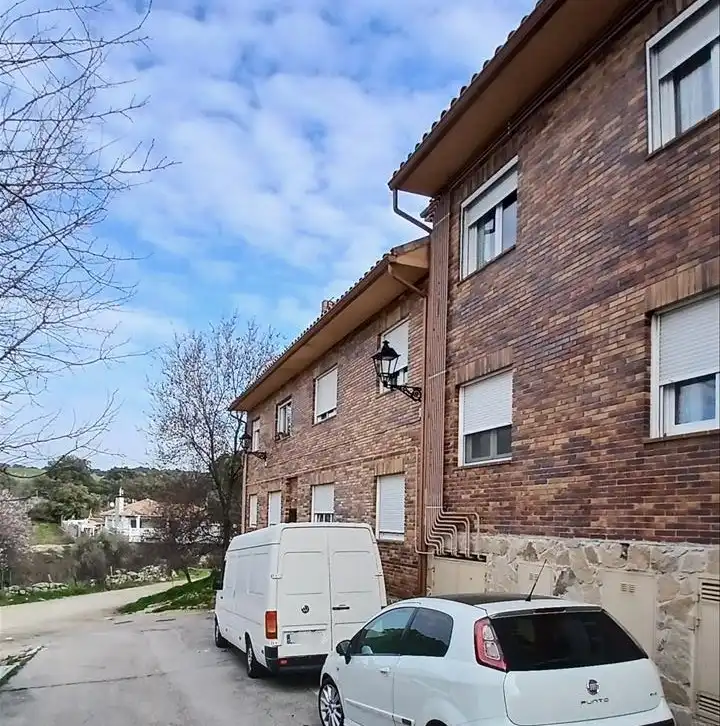 Vista exterior de Pis en venda en Valdemorillo