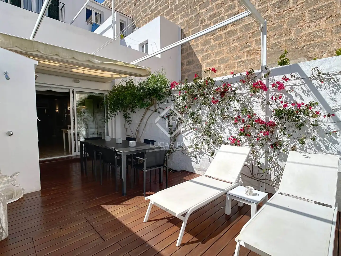 Terrasse von Haus oder Chalet zum Verkauf in Ciutadella de Menorca mit Klimaanlage, Heizung und Privatgarten