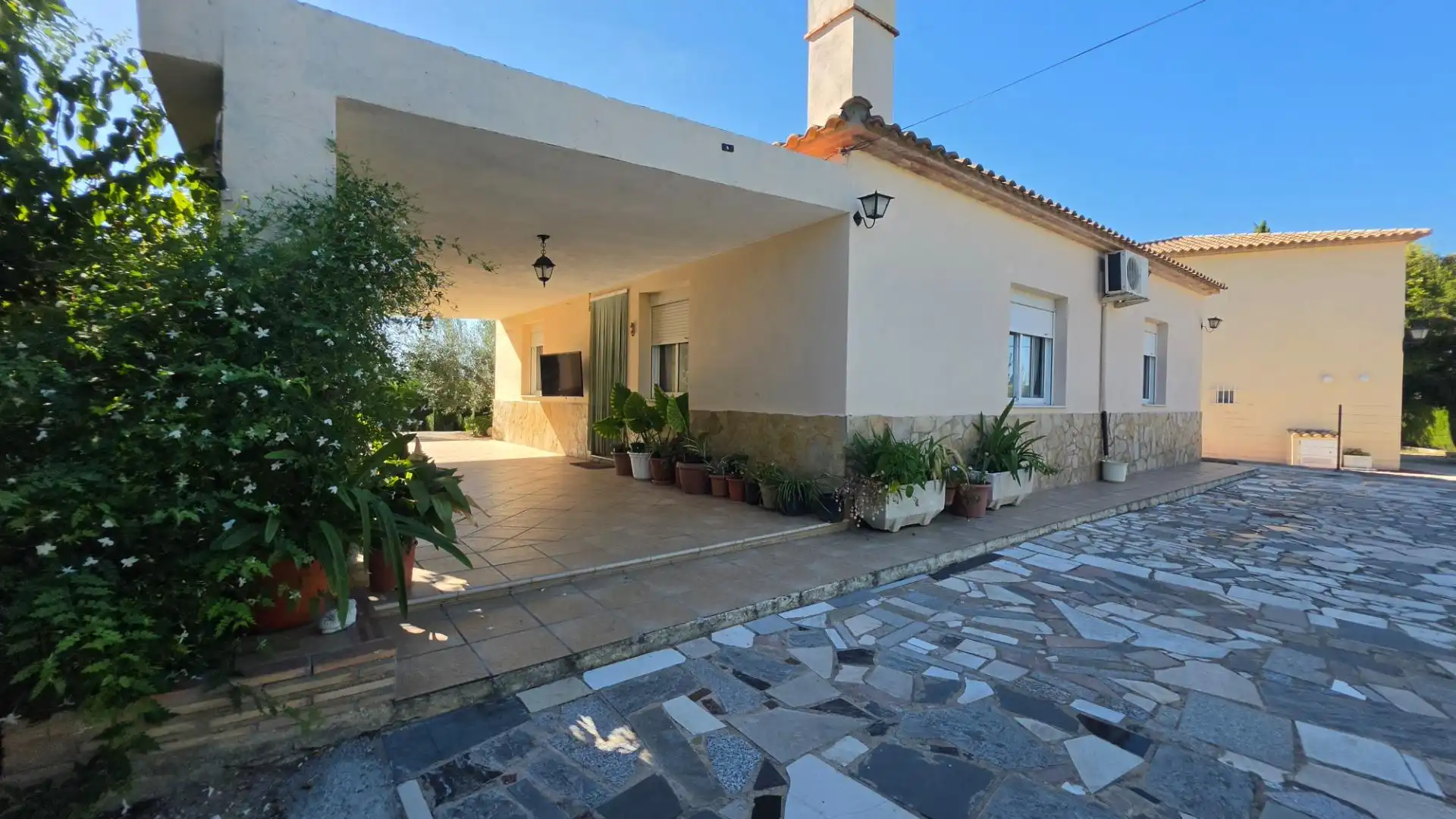 Detached house with pool for sale in El Llombo