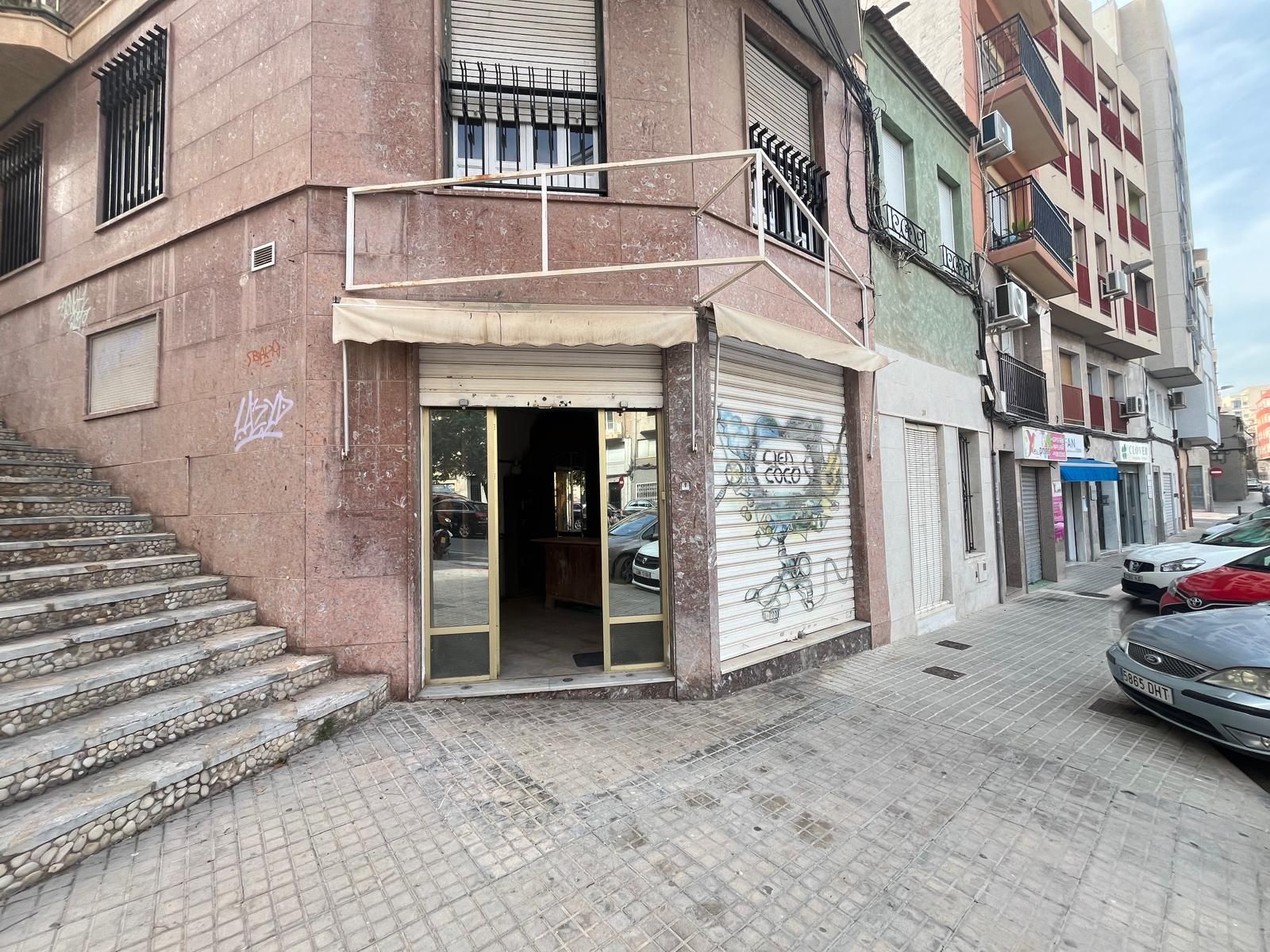 Vista exterior de Local en venda en Elche / Elx amb Moblat