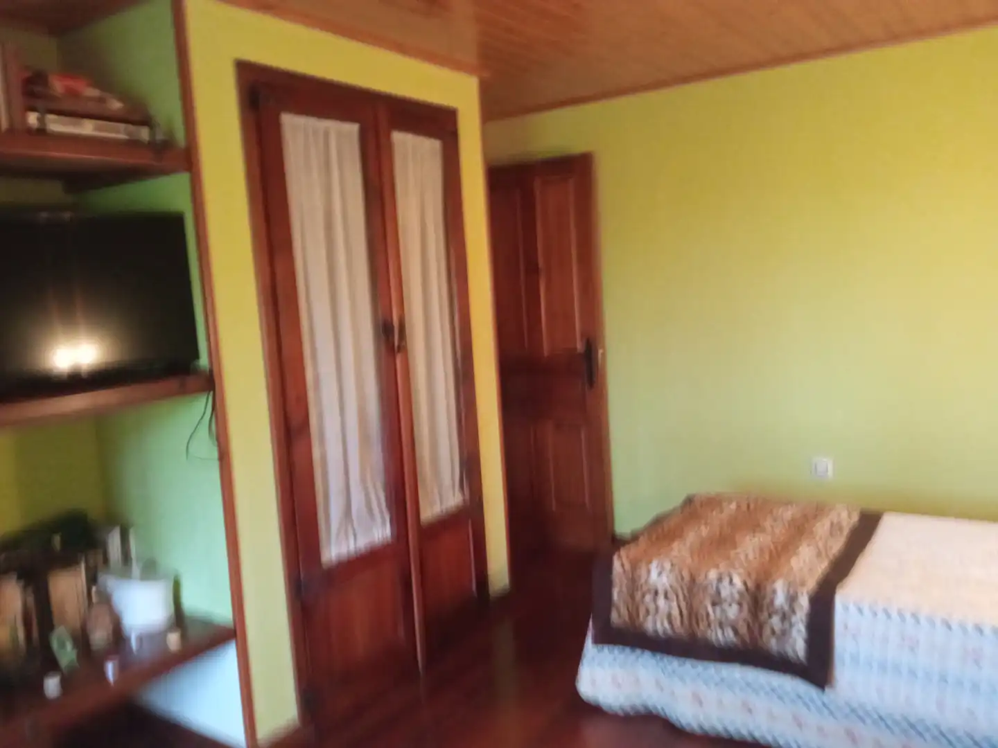 Habitación de Finca rústica en venta en Tineo con Jardín privado, Parquet y Terraza
