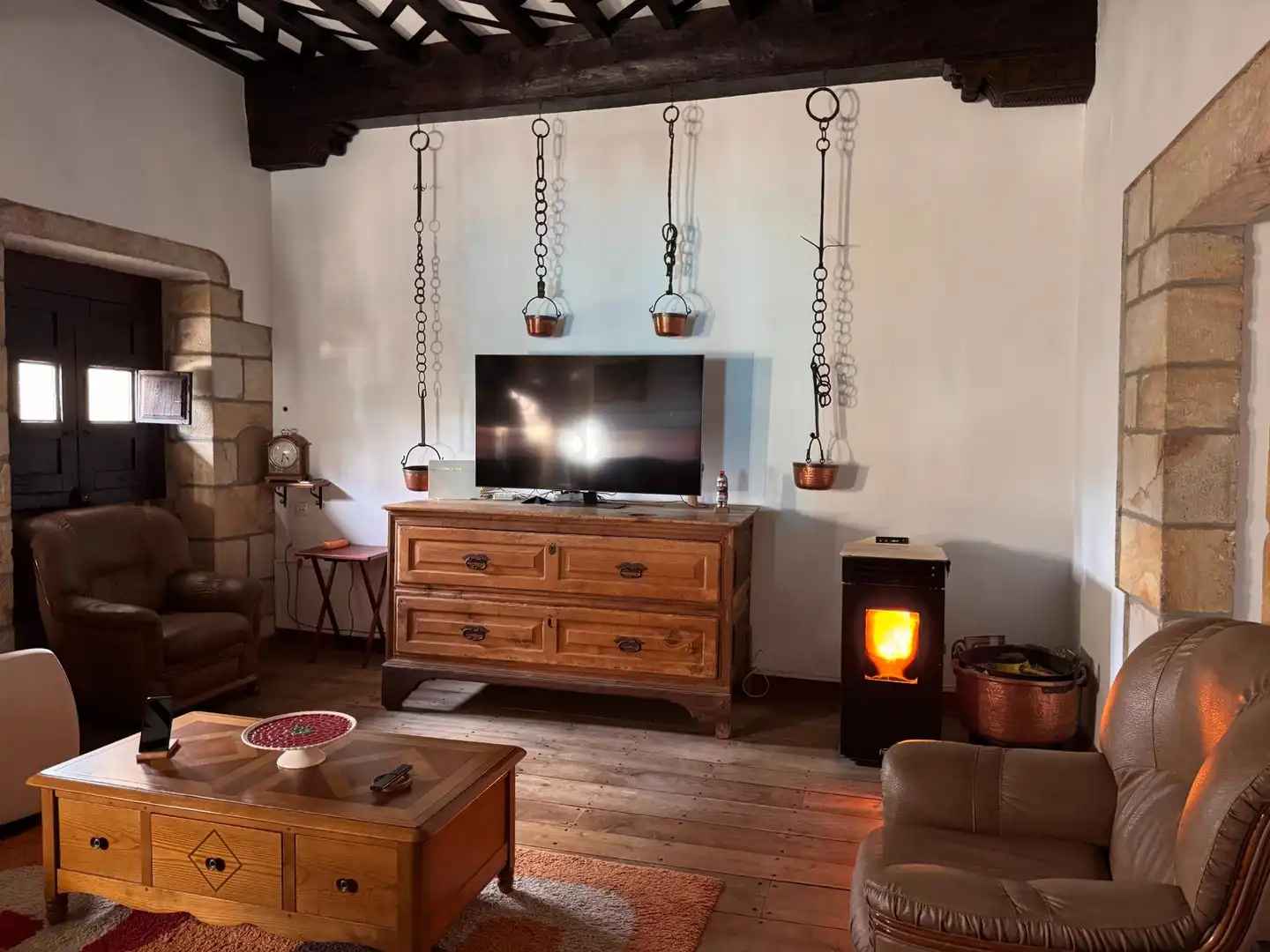 Sala de estar de Casa o chalet en venta en Los Corrales de Buelna  con Calefacción, Jardín privado y Terraza