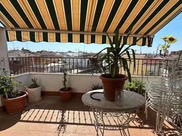 Appartamento con balcone in vendita a Calle de Don Víctor Peñasco 72