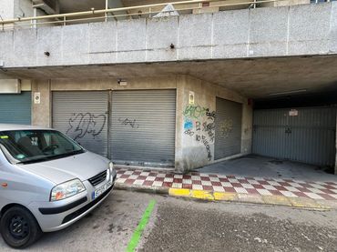 Local comercial en venta en Carrer Narcis Monturiol 100