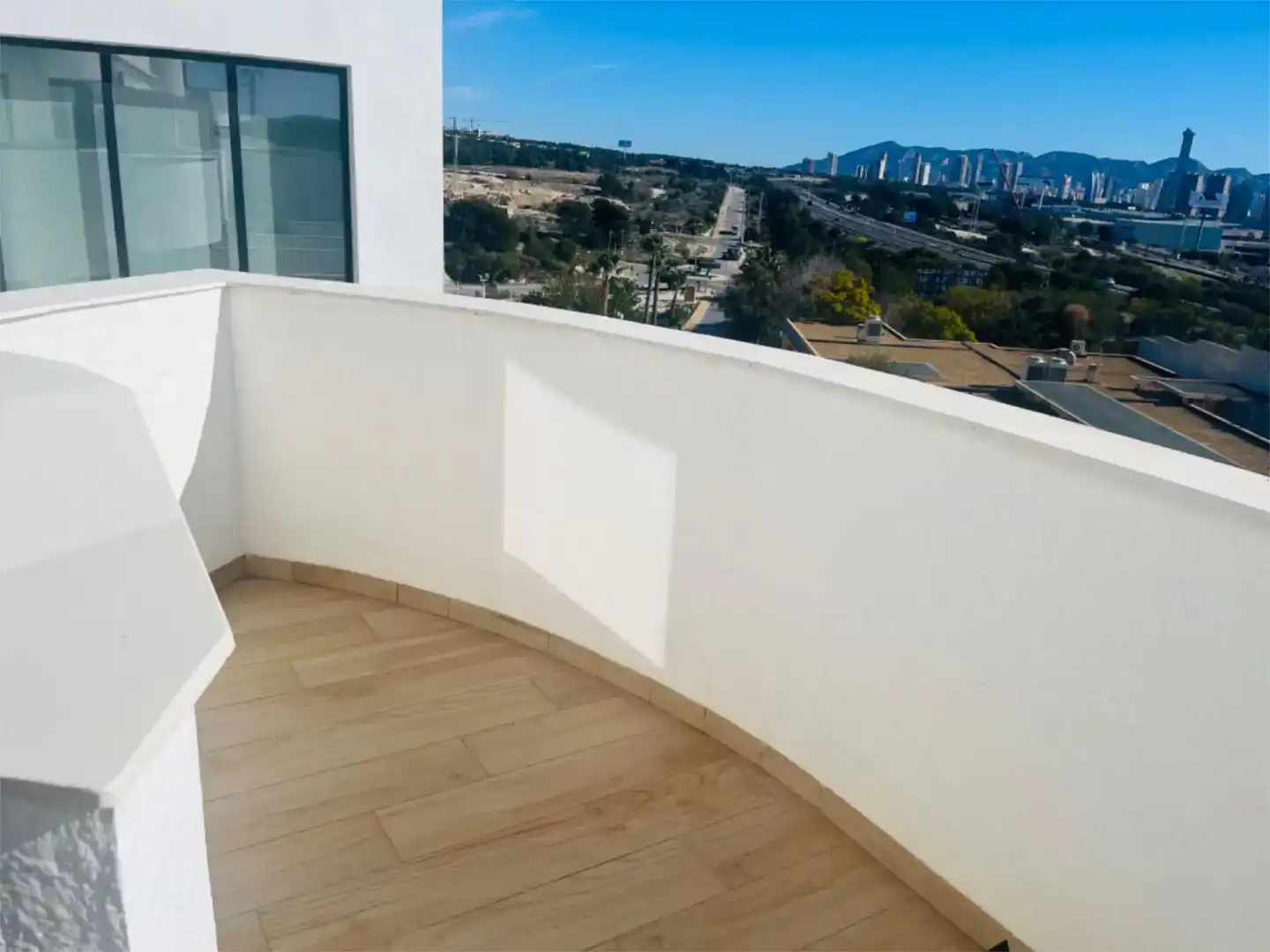 Terrassa de Casa adosada en venda en Finestrat amb Aire condicionat, Piscina i Balcó