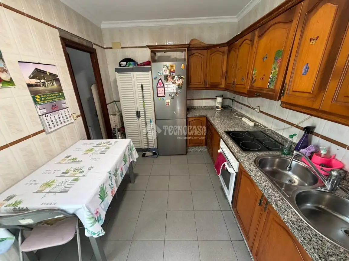 Cocina de Piso en venta en Isla Cristina con Aire acondicionado, Terraza y Amueblado