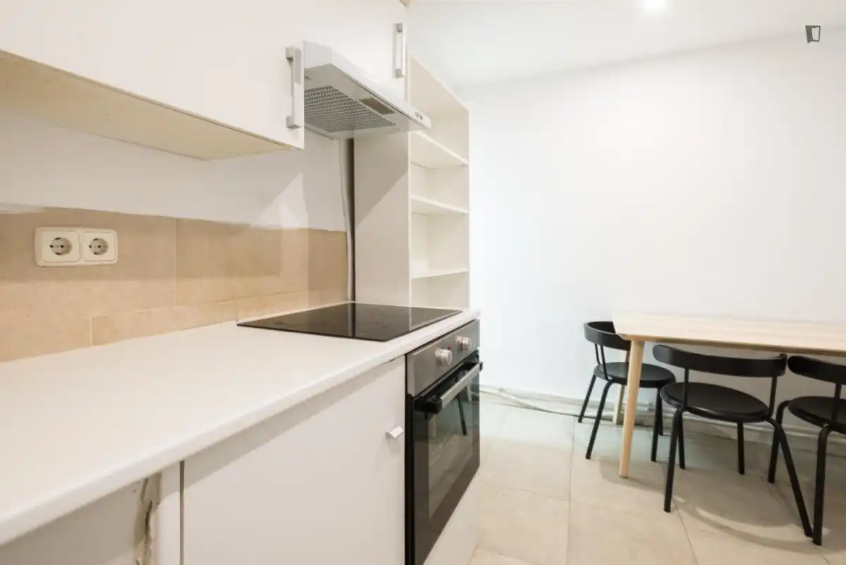 Habitación en Cortes - Huertas
