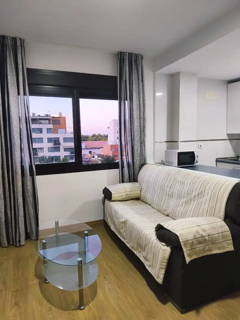 Sala de estar de Estudio de alquiler en Nuevo Hospital
