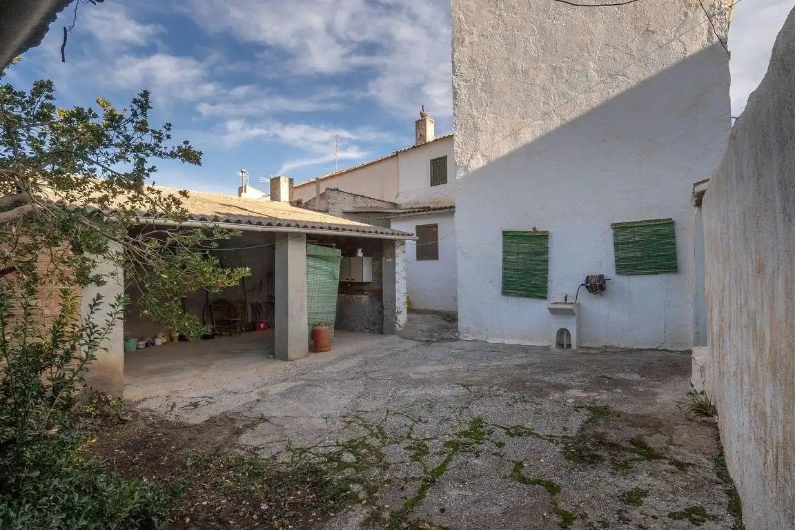 Vista exterior de Casa o xalet en venda en Cacín amb Balcó