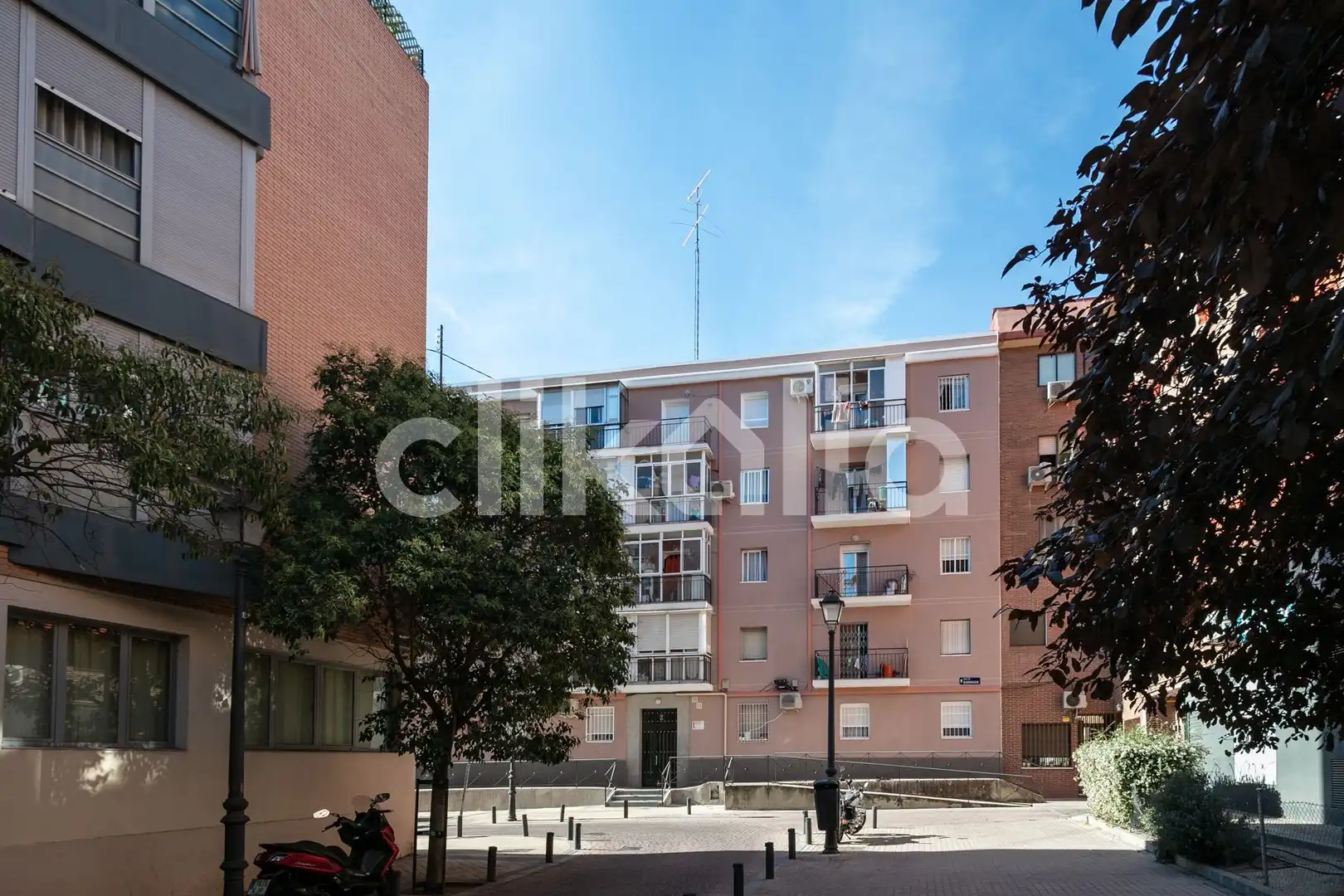 Exterior view of Flat for rent in Puente de Vallecas
