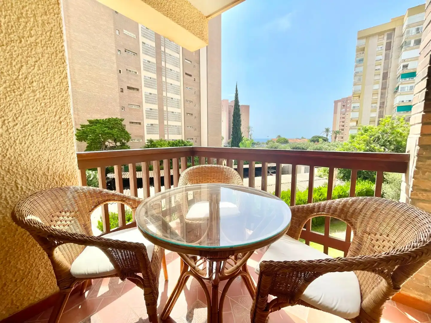 Terraza de Estudio de alquiler en Orihuela con Aire acondicionado, Amueblado y Lavadora