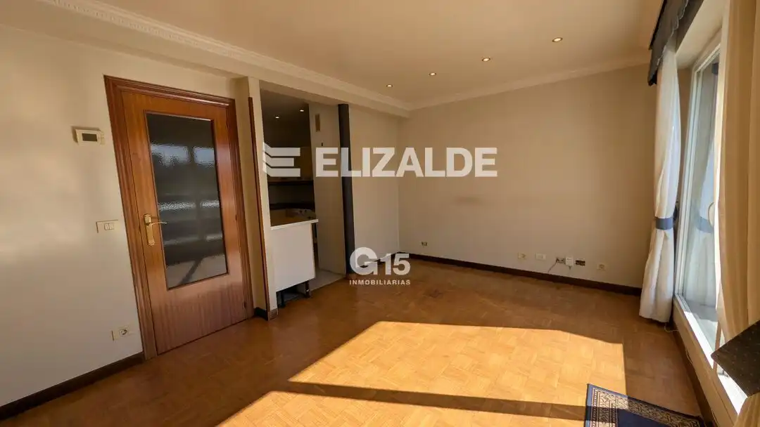 Habitación de Piso en venta en Donostia - San Sebastián  con Calefacción, Terraza y Trastero