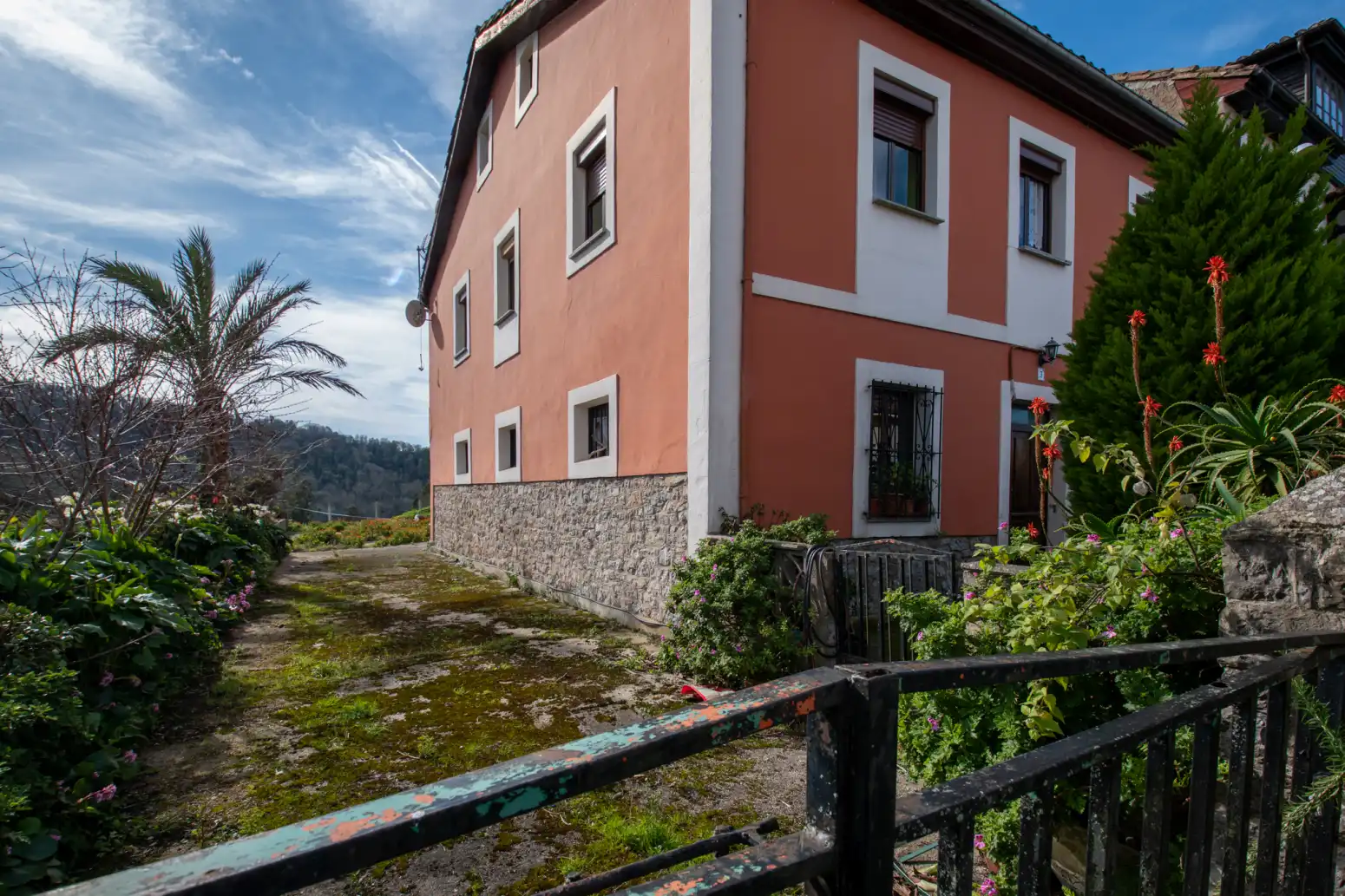 Vista exterior de Casa adosada en venta en Villaviciosa con Calefacción, Terraza y Trastero
