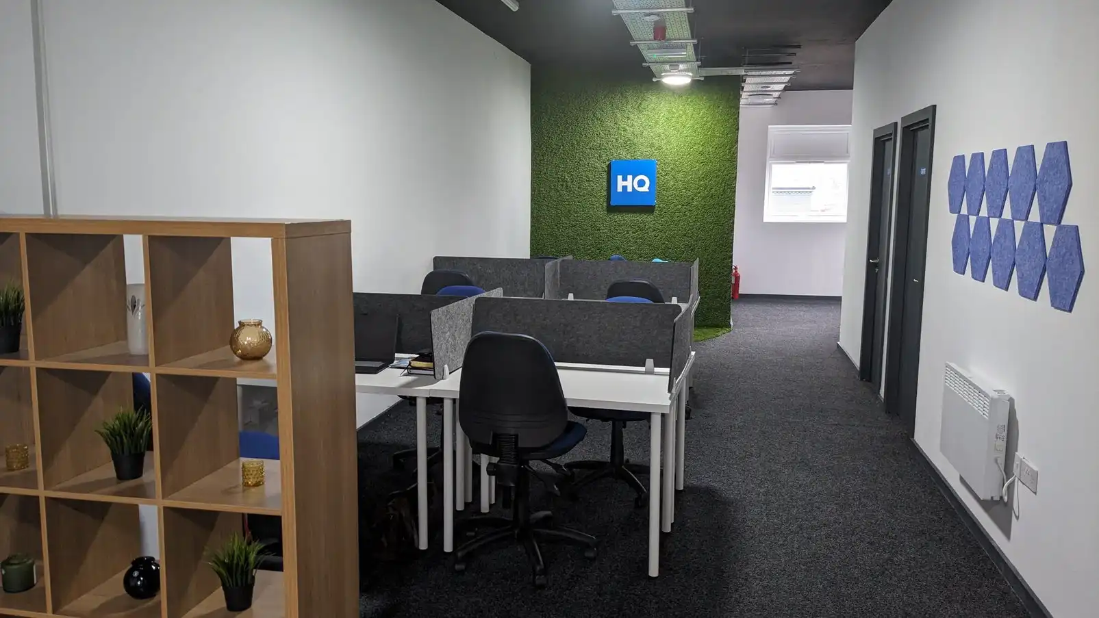 Büro zur Miete in Marbella mit Klimaanlage, Heizung und Möbliert