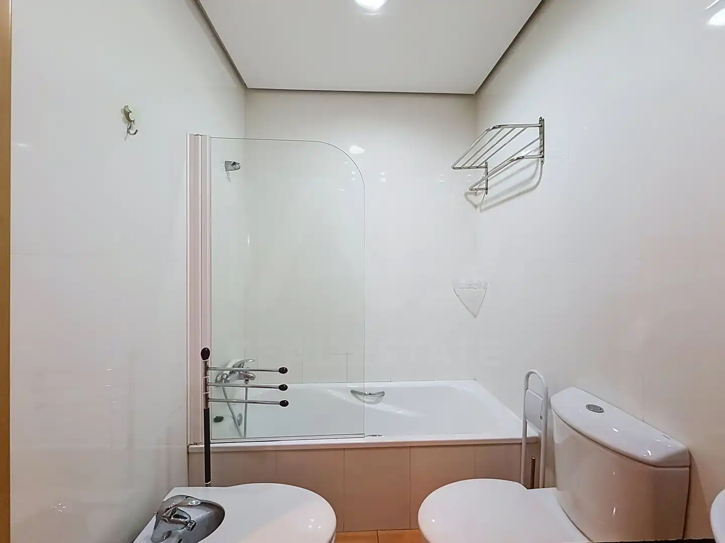 Baño de Piso de alquiler en Vigo  con Calefacción