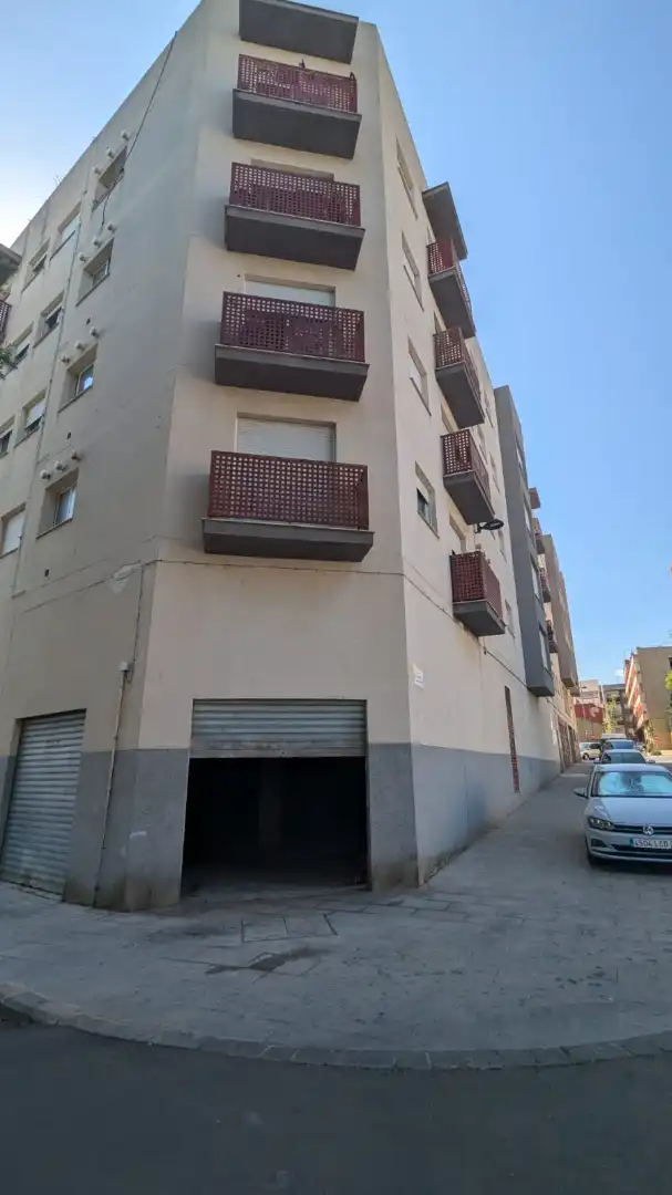 Local commercial à vendre à Carrer de Jesús 5
