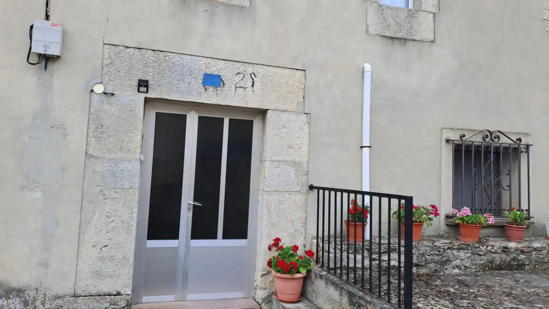 Vista exterior de Piso en venta en Valle de Losa con Amueblado