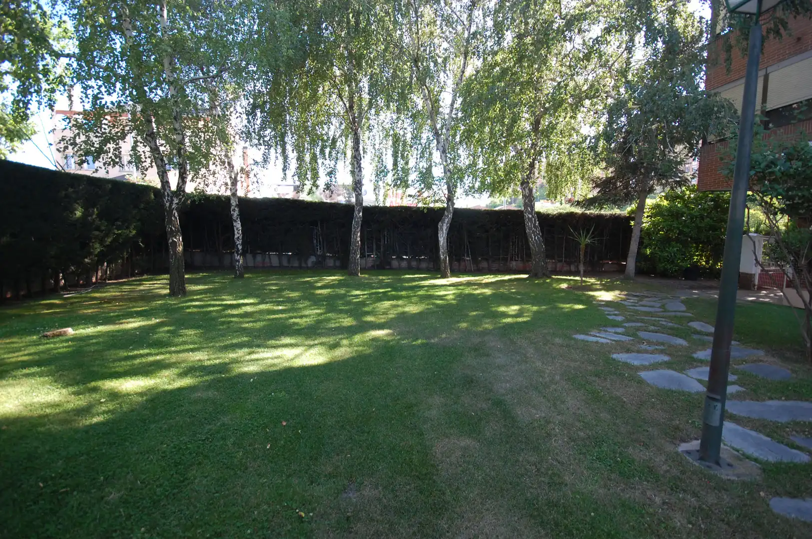 Jardí de Pis de lloguer en Madrid amb Aire condicionat, Calefacció i Moblat