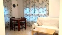 Sala d'estar de Pis en venda en Vic amb Calefacció, Forn i Rentadora