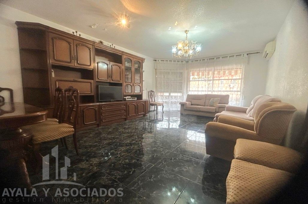 Living room of Flat for sale in La Unión  with Air Conditioner, Heating and Storage room