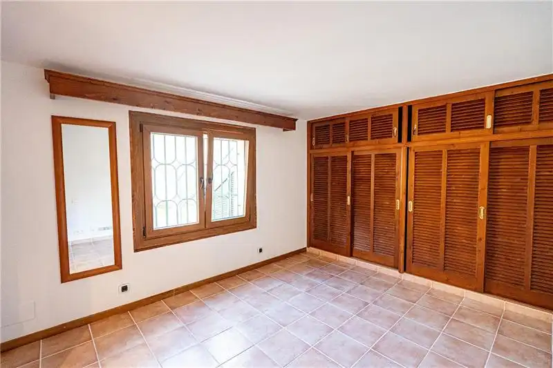 Schlafzimmer von Erdgeschoss zum Verkauf in Pollença mit Klimaanlage und Terrasse