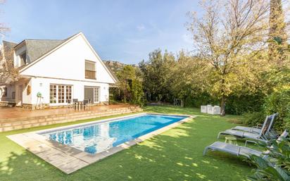 Swimming pool of House or chalet for sale in Matadepera  with Air Conditioner and Swimming Pool
