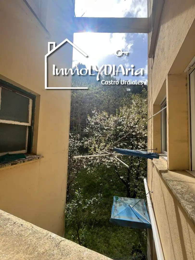 Jardín de Piso en venta en Alonsotegi con Calefacción, Parquet y Amueblado
