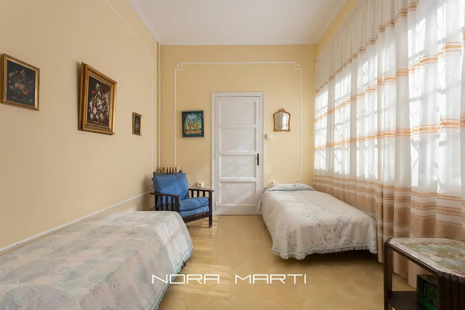 Habitación de Finca rústica en venta en Sitges con Aire acondicionado, Calefacción y Jardín privado