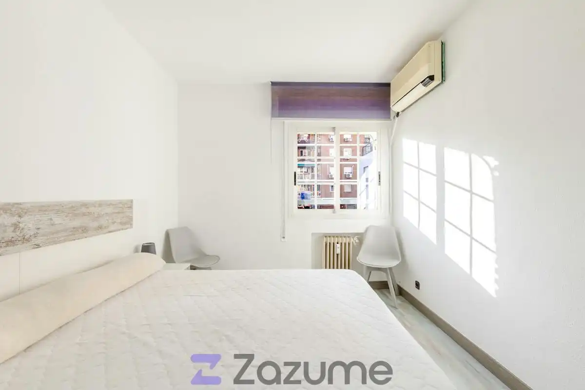 Bedroom of Flat for rent in Carabanchel