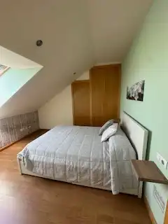 Habitación de Apartamento en venta en León Capital  con Calefacción, Parquet y Trastero
