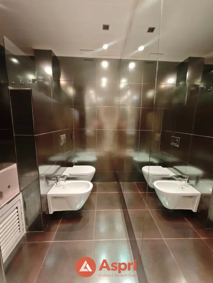 Bathroom of Flat for rent in Barcelona  with Air Conditioner, Private garden and Terrace
